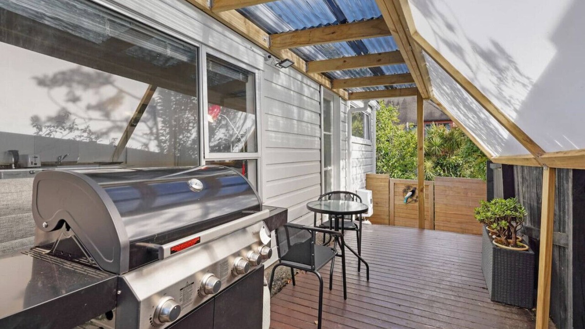 Mission Bay House | Mission Bay Secret Garden Hideaway | Netflix WIFI