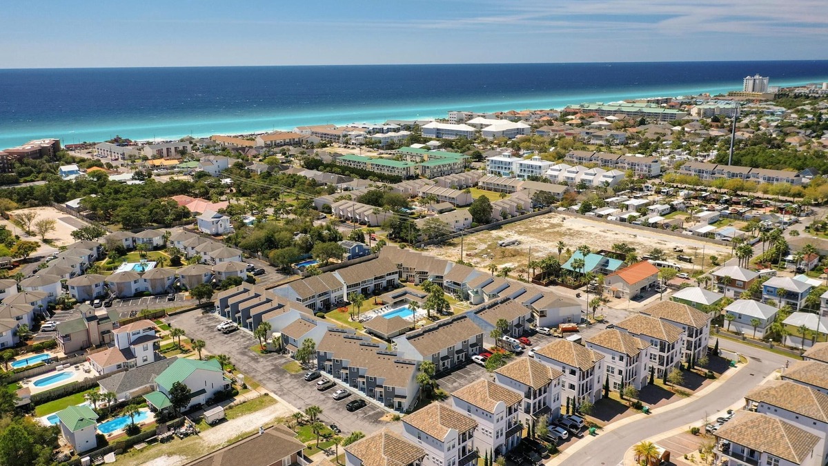 Miramar Beach House | Misty Cove Unit 211- Quiet Townhouse Community Short walk to the Beach
