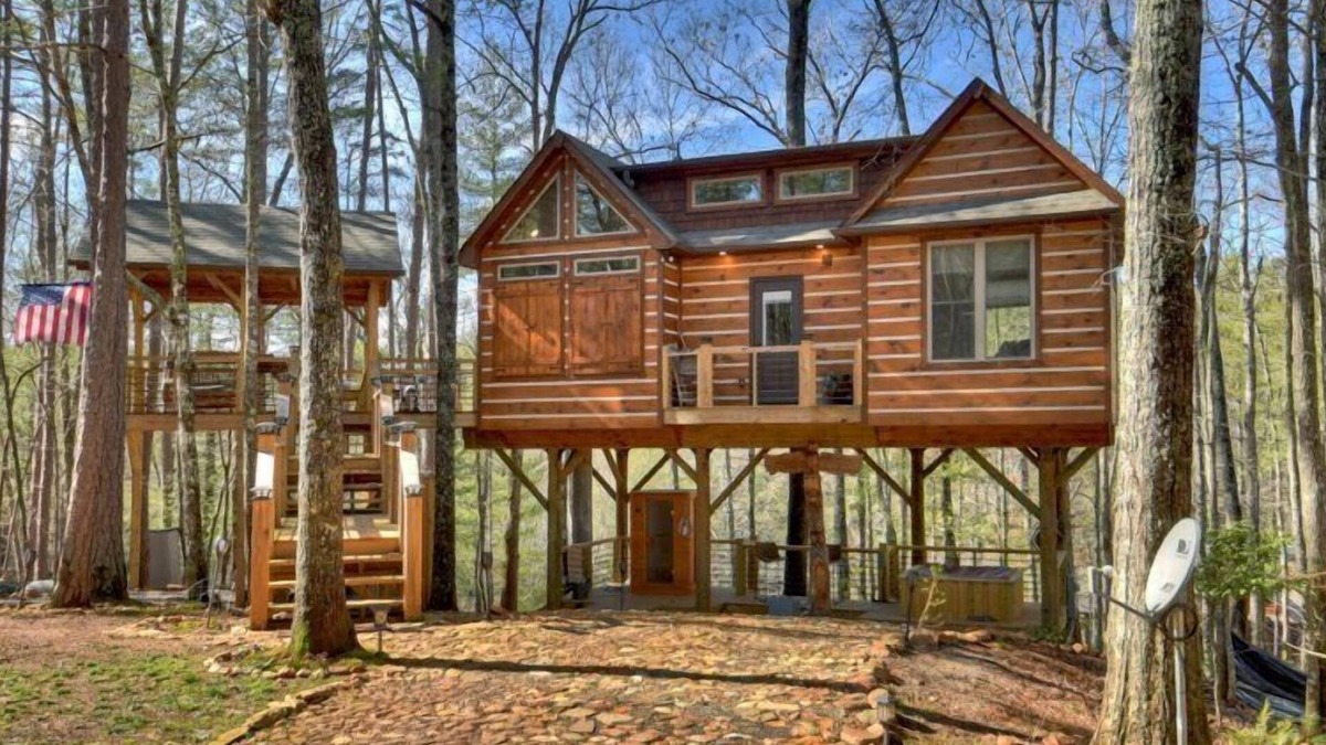 Morganton Cabin | Misty Mountain Treehouse- Blue Ridge GA