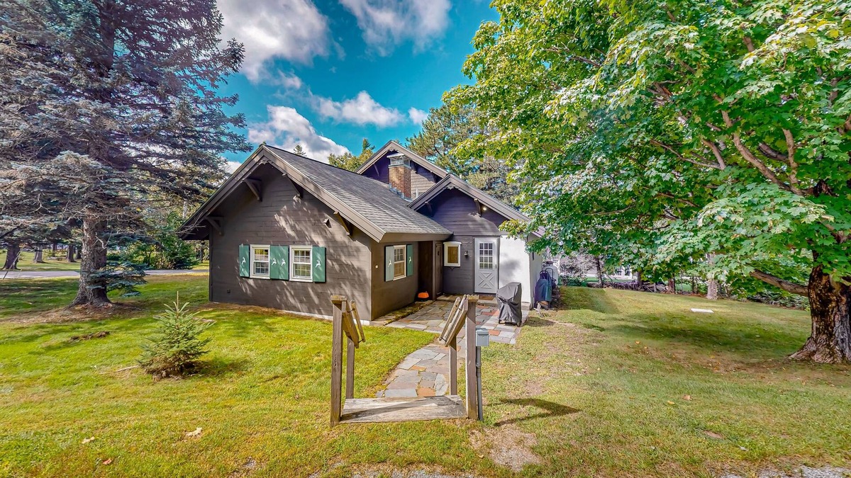 Franconia House | Mittersill Village Gem | House in Franconia with balcony, fireplace, & dogs ok