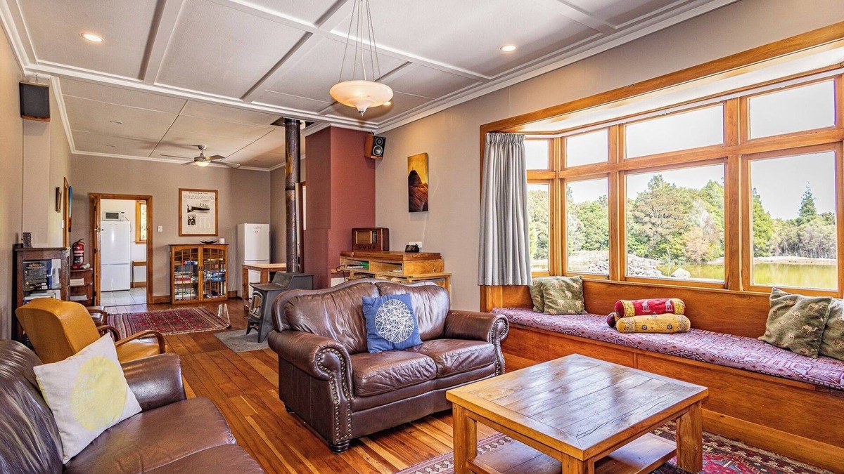 Horopito House | MJ's Retreat, Stunning Tongariro crossing accommodation.nPrivate and secure.