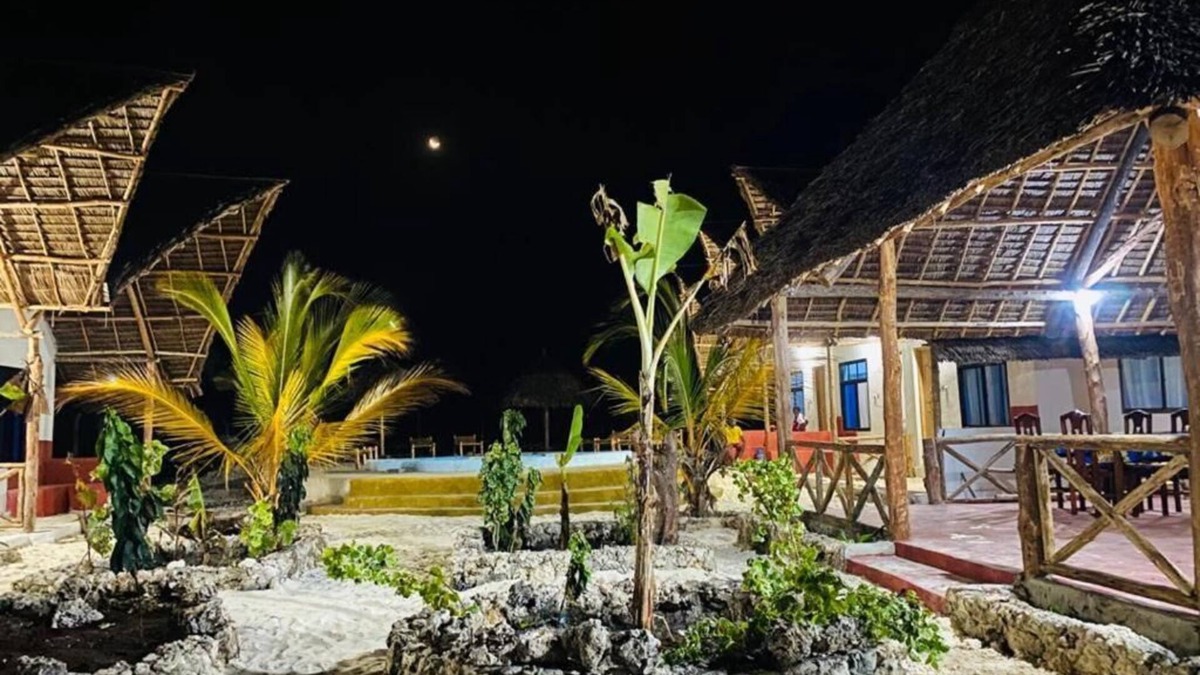 Stone Town Cabin | MKEKA SPICE LODGE