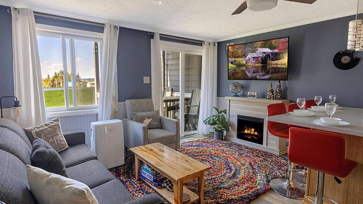 Snowshoe Condo | ML 108 - Stunning summer oasis! Perfect for your next biking getaway!