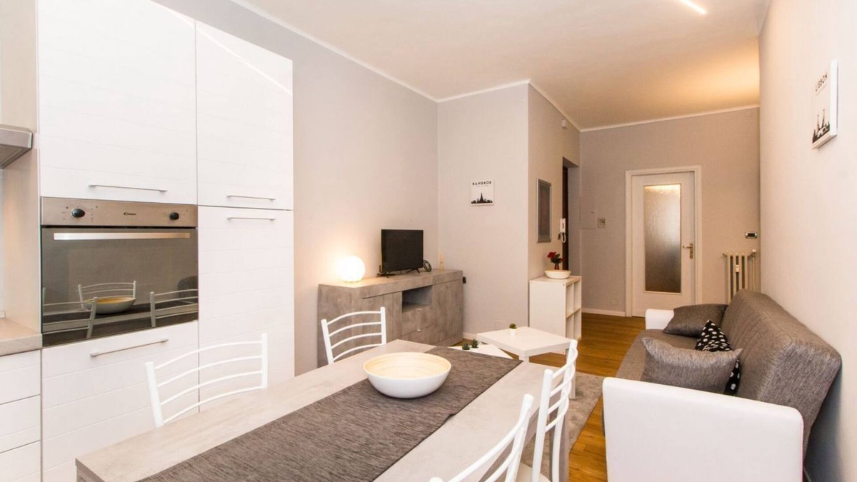 Parella Apartment | MM Pozzo Strada Terrace Apartment