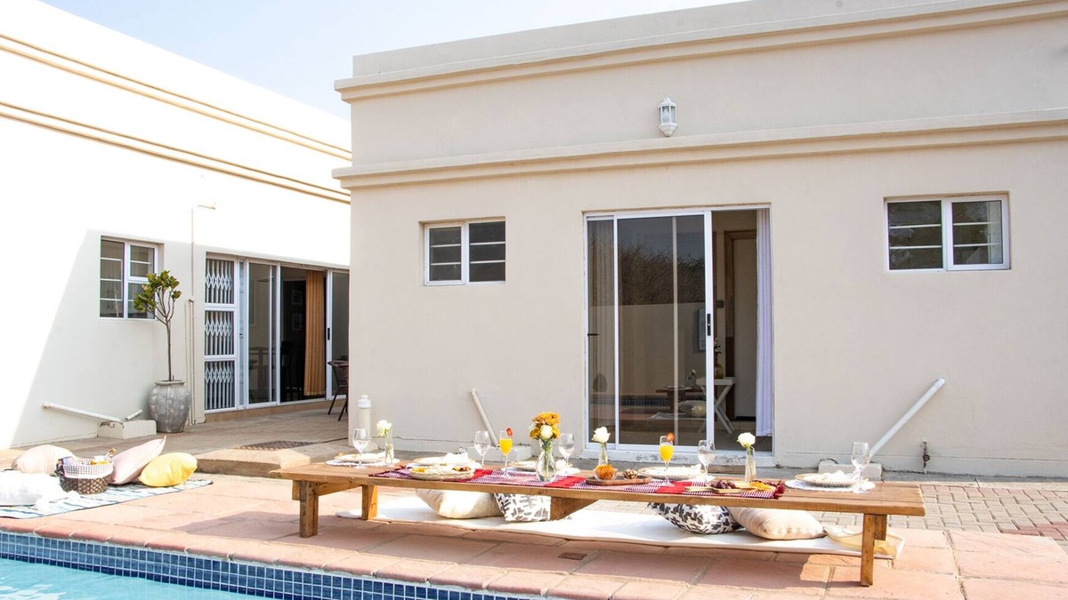 Gaborone Bed & Breakfast | Mmaset Houses 3-bedrooms with free breakfast and parking