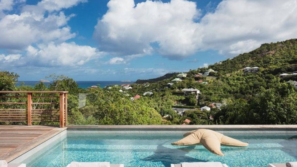 Lurin Villa | MMK - 3-bedroom luxury villa nestled on a hill with sea views