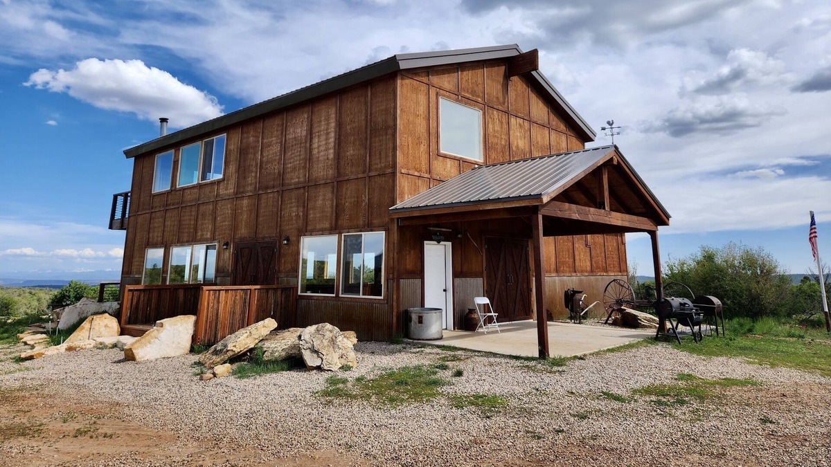 La Sal Cabin | Moab/La Sal Event Center for Weddings, Events, Reunions and More