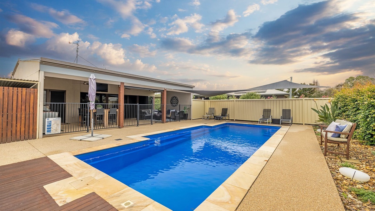 Moama House | Moama Holiday Home - Central location
