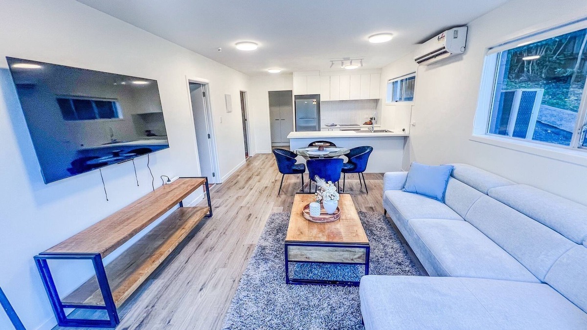 Pakuranga House | Moana - cosy and modern home