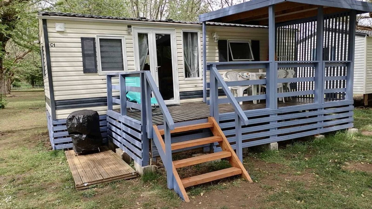 Carlux House | Mobil Home à Partager en Famille ou Entre Amis, à Quelques Mètres de la Dordogne