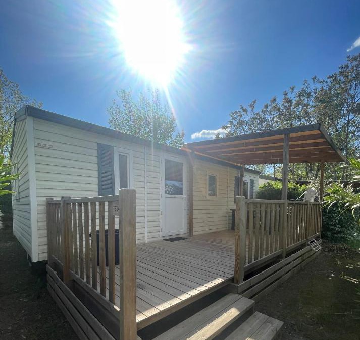 La Roque-d'Antheron Other | Mobil-Home au pied du Luberon
