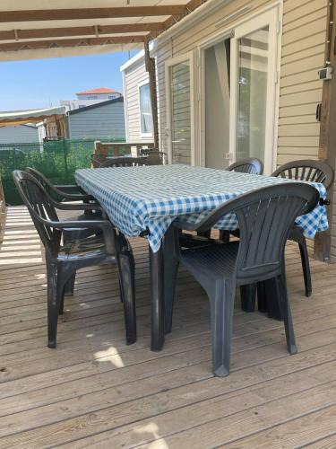 Villeneuve-les-Beziers Other | Mobil-home climatisé à Valras Plage dans le camping 4 étoiles les Sables du midi à 800m de la plage