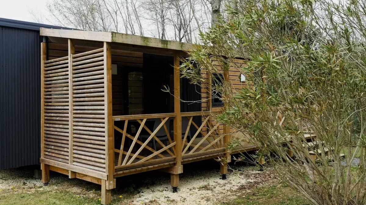 Sadirac House | Mobil-Home Laurier 3 Zimmer 4 Personen Klimaanlage + TV 2sdb