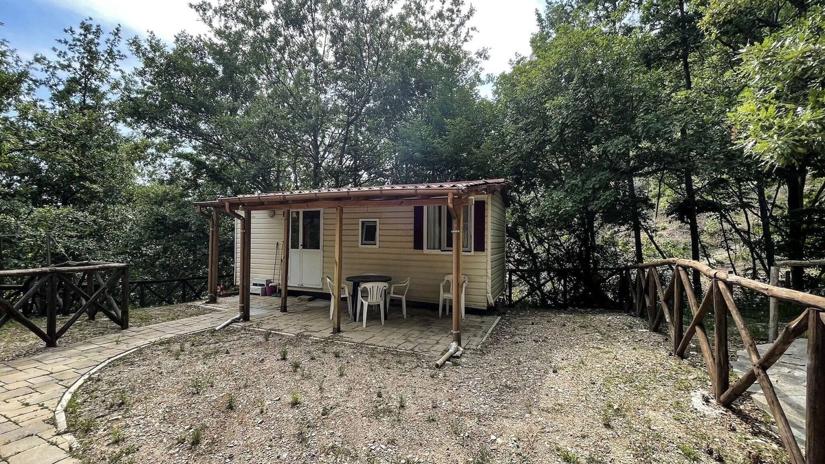 Chiusi della Verna House | Mobile Home in Tuscany with Pool & BBQ