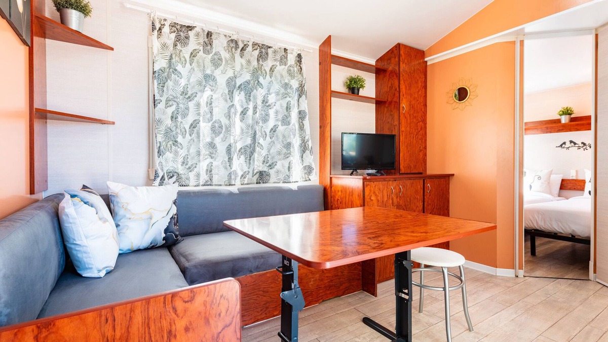 Tirig RV Rental | Mobile Home '241' with Mountain View, Wi-Fi and Air Conditioning