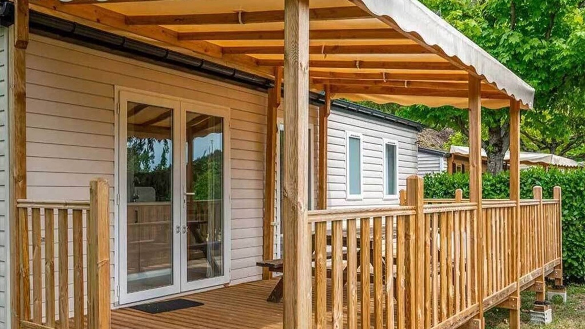 Pourcharesses House | Mobile home 3 bedrooms in a campsite located on the edge of Lake Villefort
