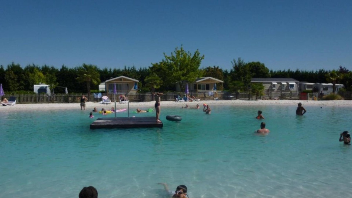 Allonnes House | Mobile home 6 pers, on a 4 star campsite, with white sand lagoon