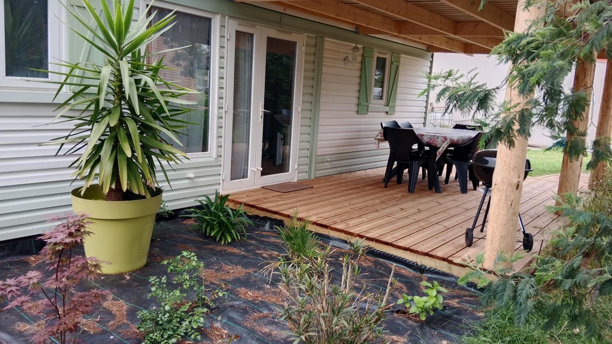 Sablonceaux House | Mobile home in a private estate near Royan