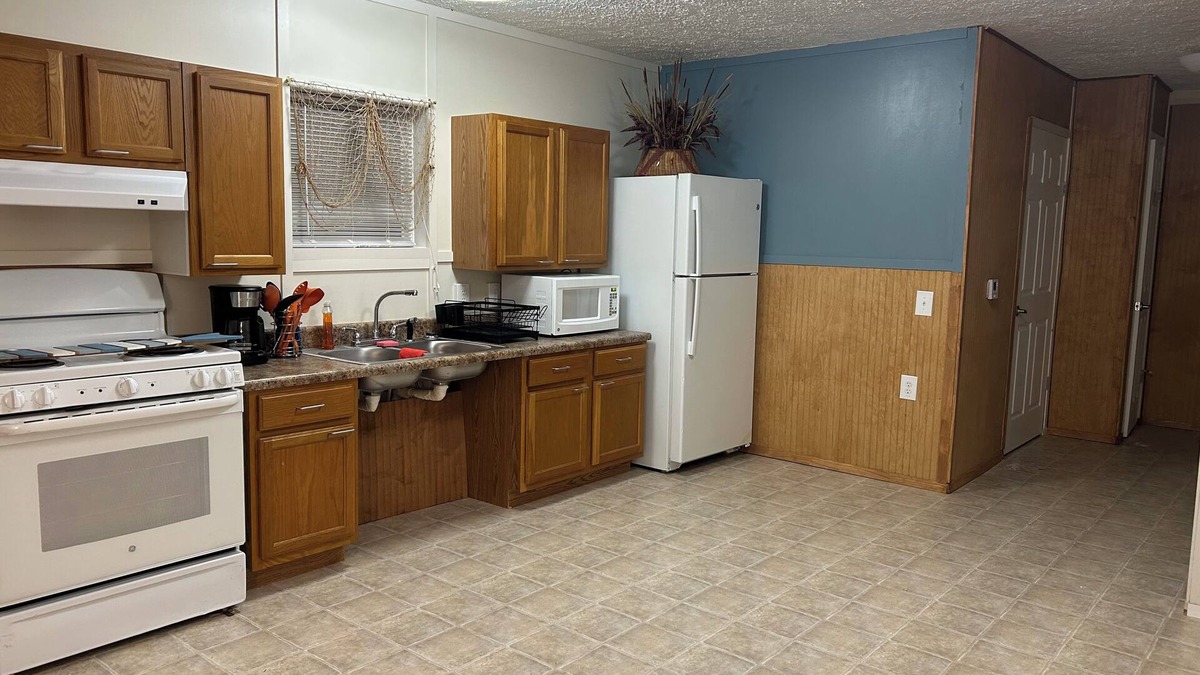Mineola House | mobile home in Mineola area. Perfect for the FISHERMEN of our local lakes.
