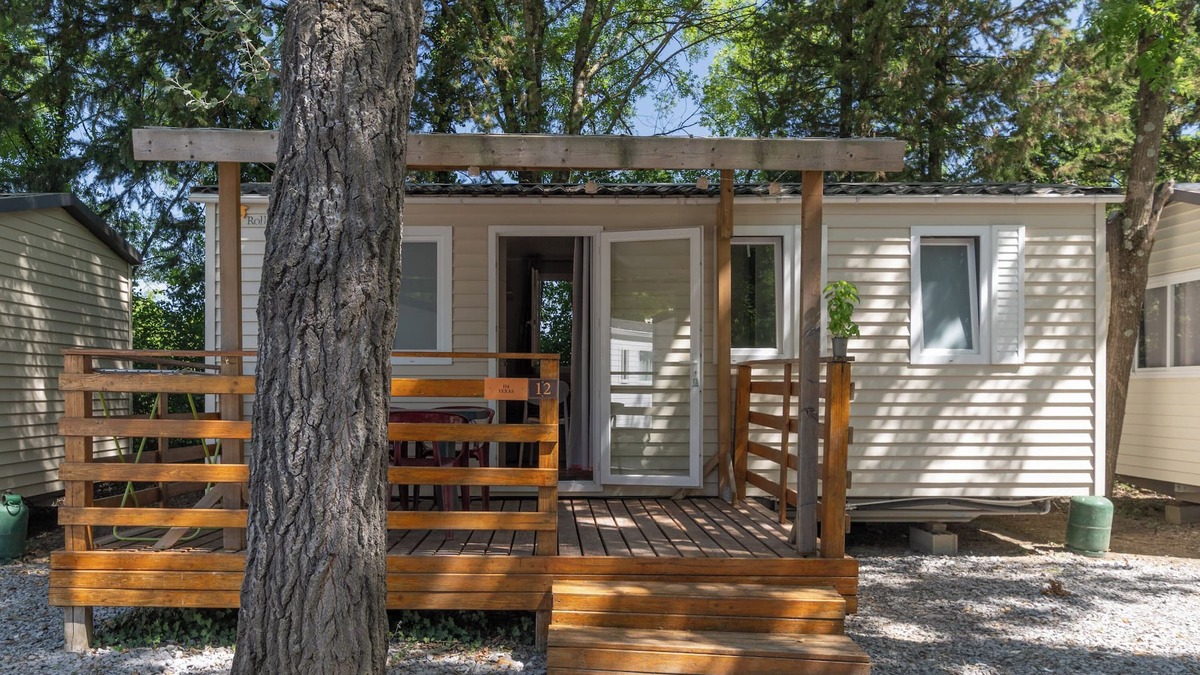 Lavilledieu House | Mobile Home 'Mobil-home B - 1-4 Persons' with Shared Pool, Private Terrace and Communal Garden