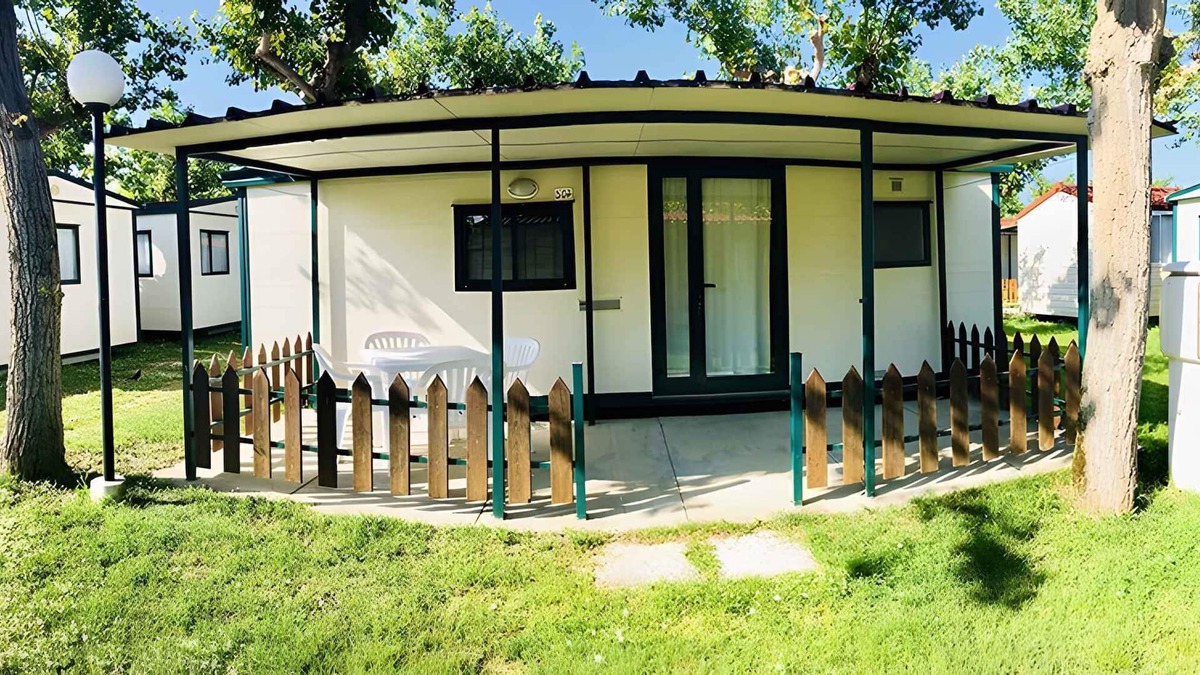 Lido di Dante House | Mobilehome on campsite in the pine forest