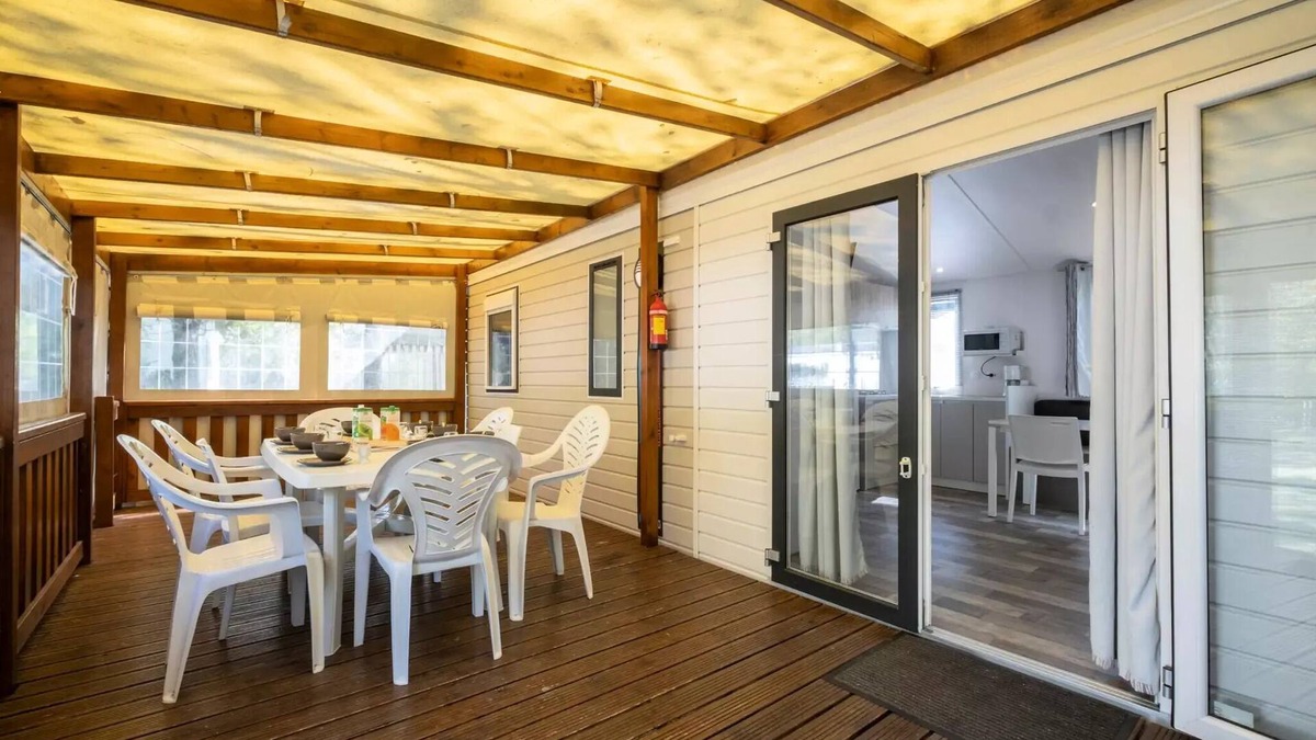 Saint-Michel-en-l'Herm House | Mobilheim VIP 4 Schlafzimmer > 37 m2 8 Personen