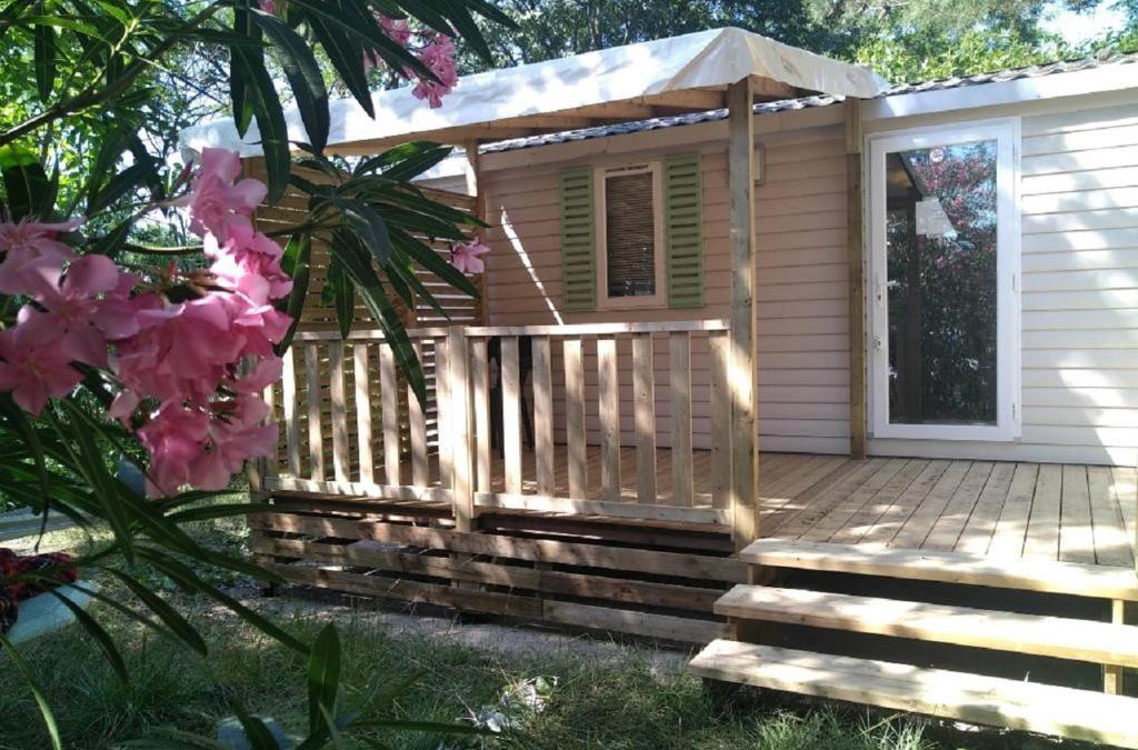La Roque-d'Antheron Other | Mobilhome 228 proche du Lac , Tv , clim ect Camping