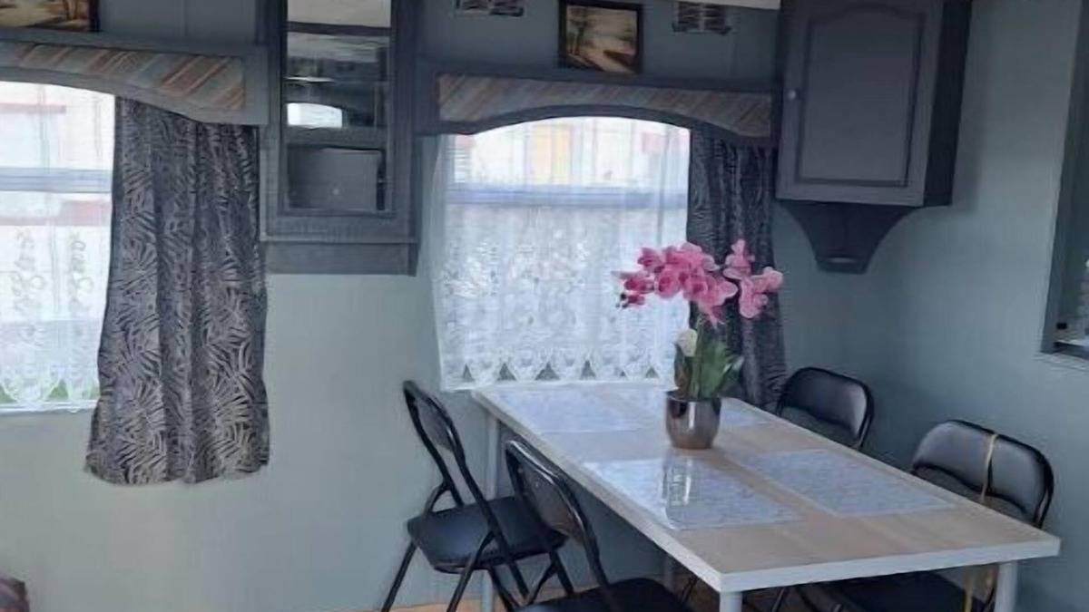 Enquin-sur-Baillons House | Mobilhome sur Camping Familiale