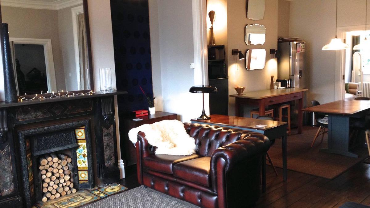 Oxford Apartment | Mod Victoriana - walk to city centre