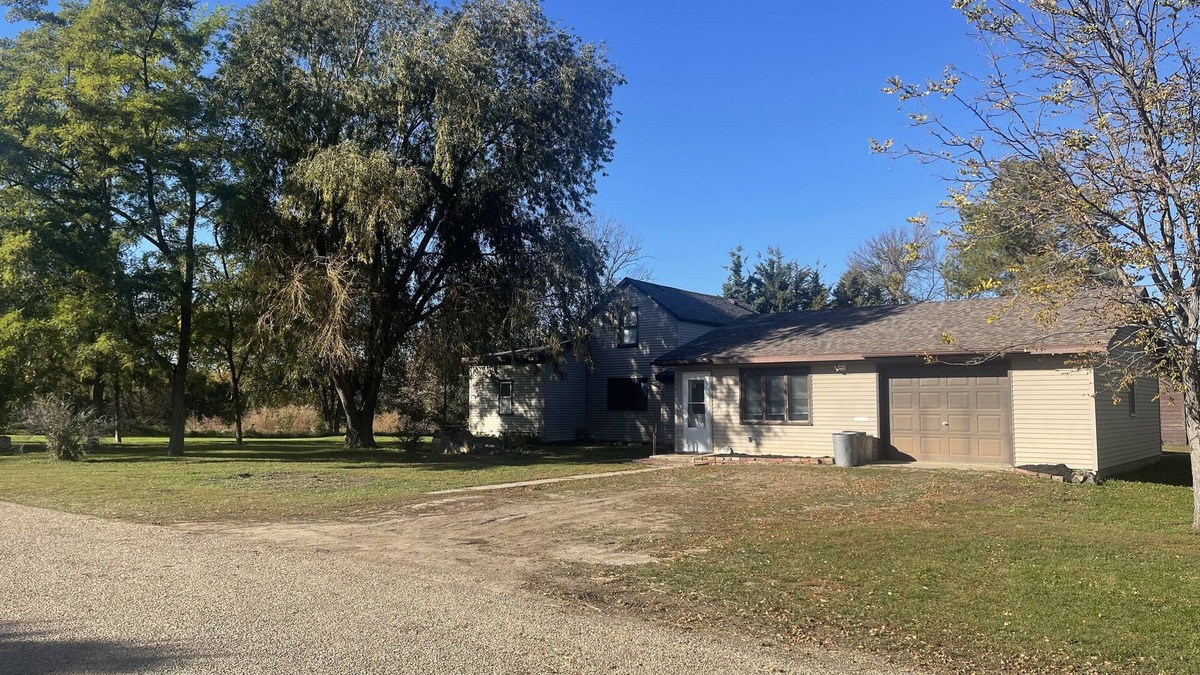 Redfield House | MoDak Lodge - Heart of Pheasant Country - Dogs Welcome