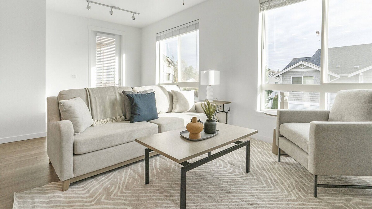 Silver Lake Apartment | Modern Apartment in Prime Location (ID5770X48)
