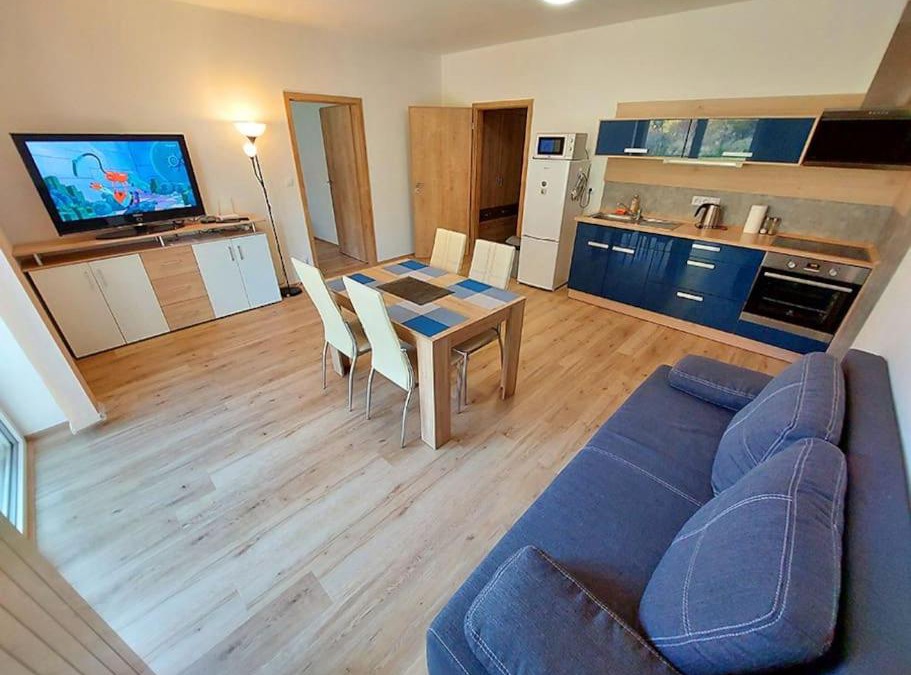 Horni Marsov Apartment | Moderní apartmán Horní Maršov - by Alka