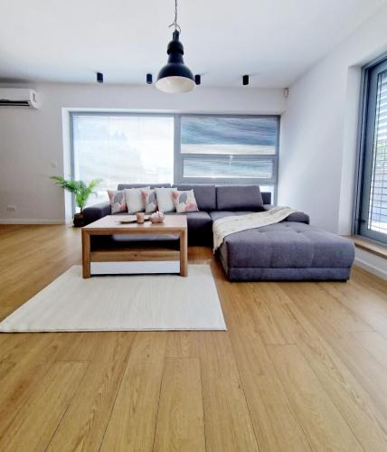 Prievidza Apartment | Moderný Loft s Terasou v centre mesta Prievidza