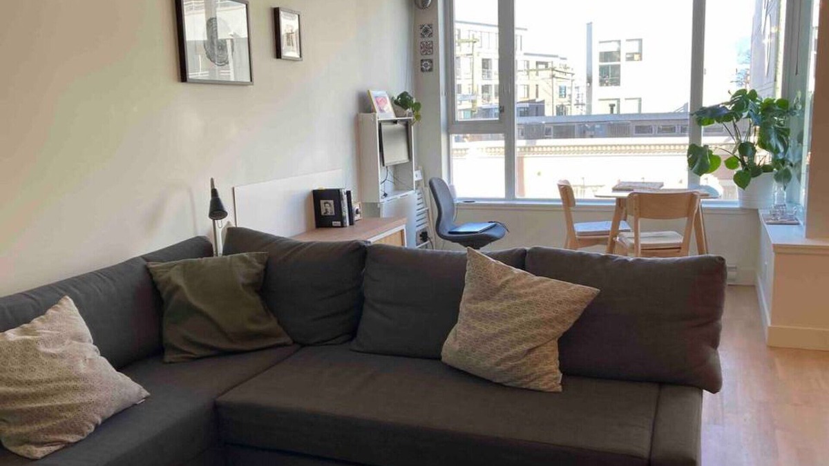 Mount Pleasant Condo | Modern 1 Bed Condo in the heart of Vancouver