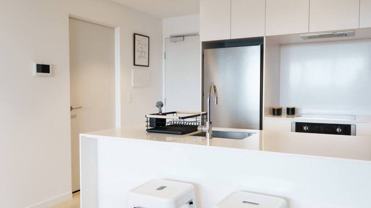 Flemington Apartment | Modern 1 Bed Opposite Racecourse