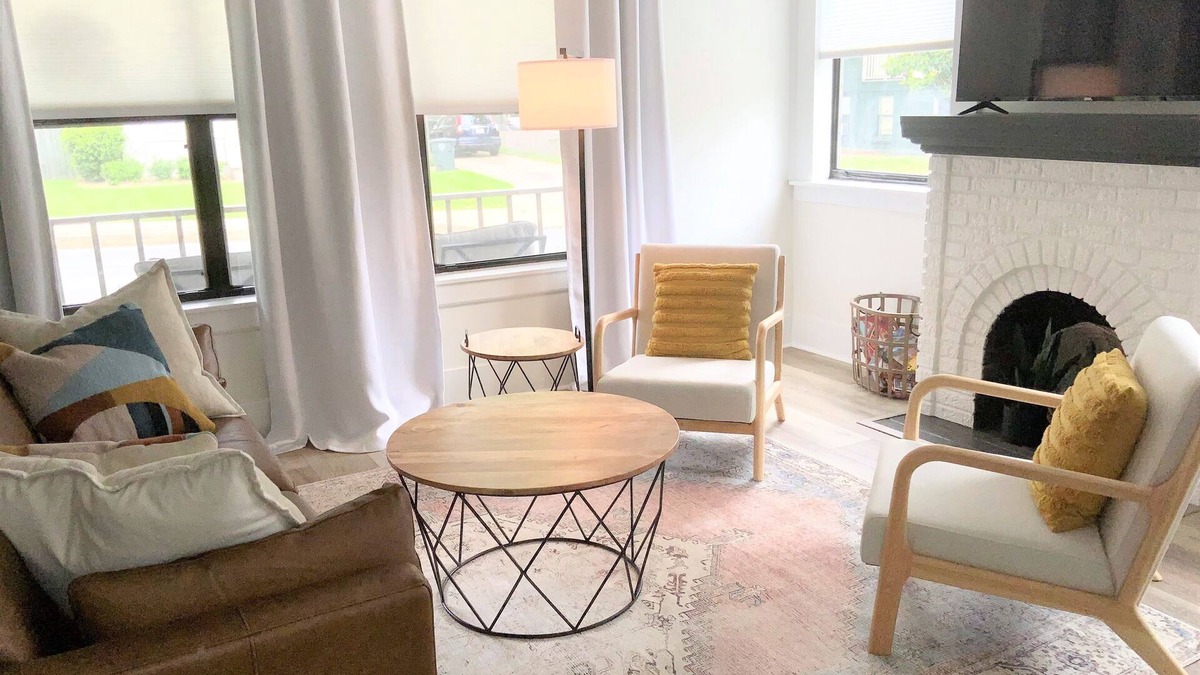 Natchitoches Apartment | 🏠Modern 1 Bedroom Apartment Historic District Sleeps 4 Walkable to Downtown