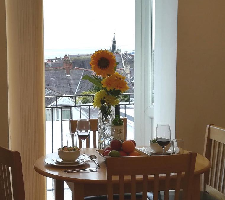 Uplands Apartment | Modern, 1 Bedroom Apartment, Uplands, Swansea