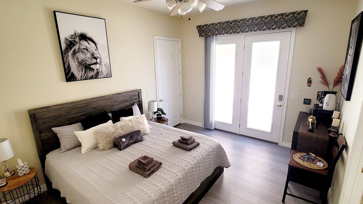 Wyeth Ranch Apartment | Modern 1 bedroom private suite - FREE parking on premises