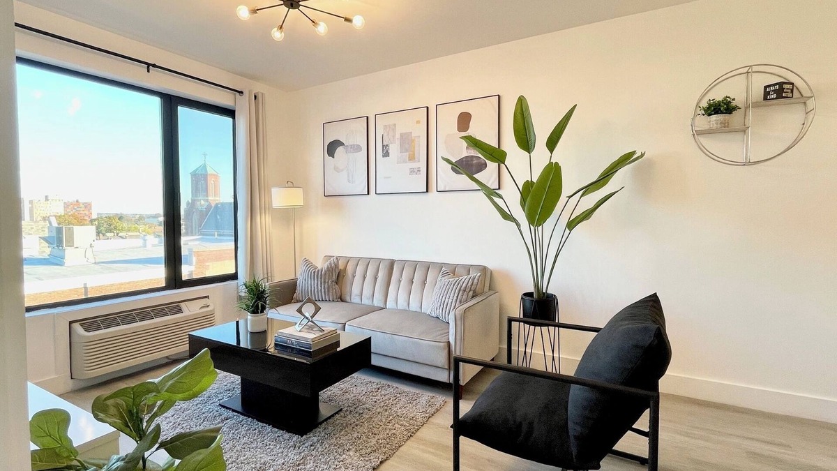 Elizabeth Apartment | Modern 1 BR KING Apt - near NYC, EWR, Prudential, NJPAC, American Dream, MetLife