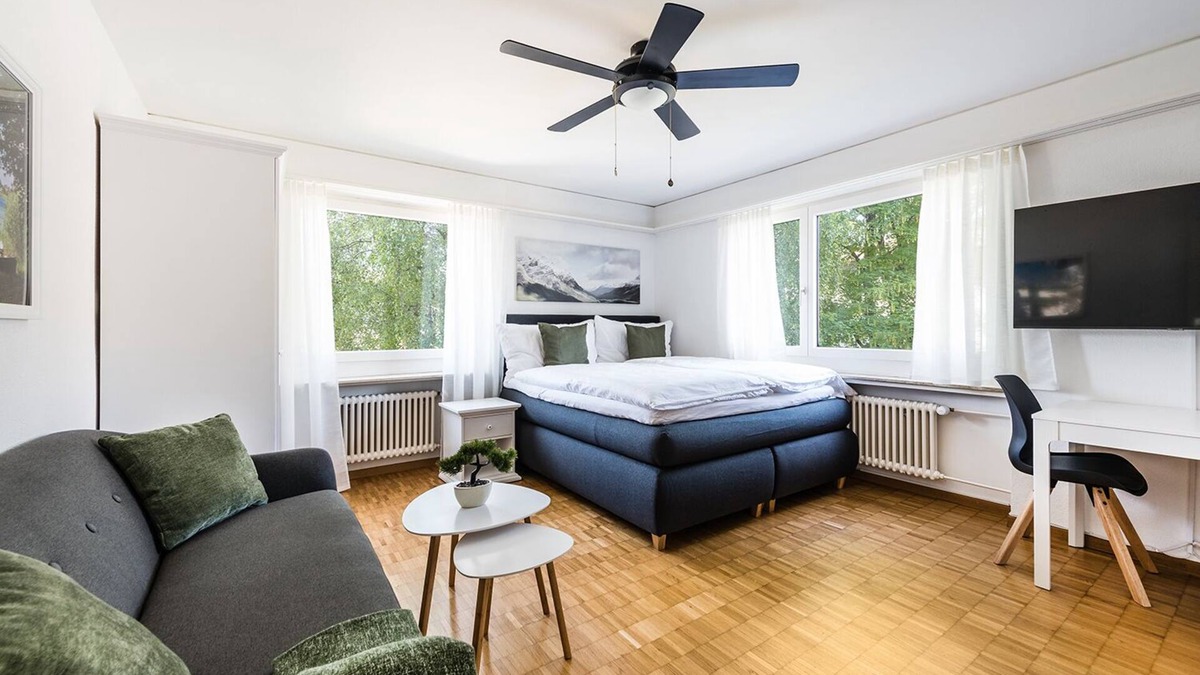 Kreuzlingen Apartment | Modern 1-room apartment in a top central location