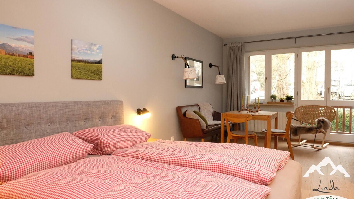 Bad Toelz Apartment | Modern 1 room apartment at the spa park, completely renovated in 2016, WLAN!