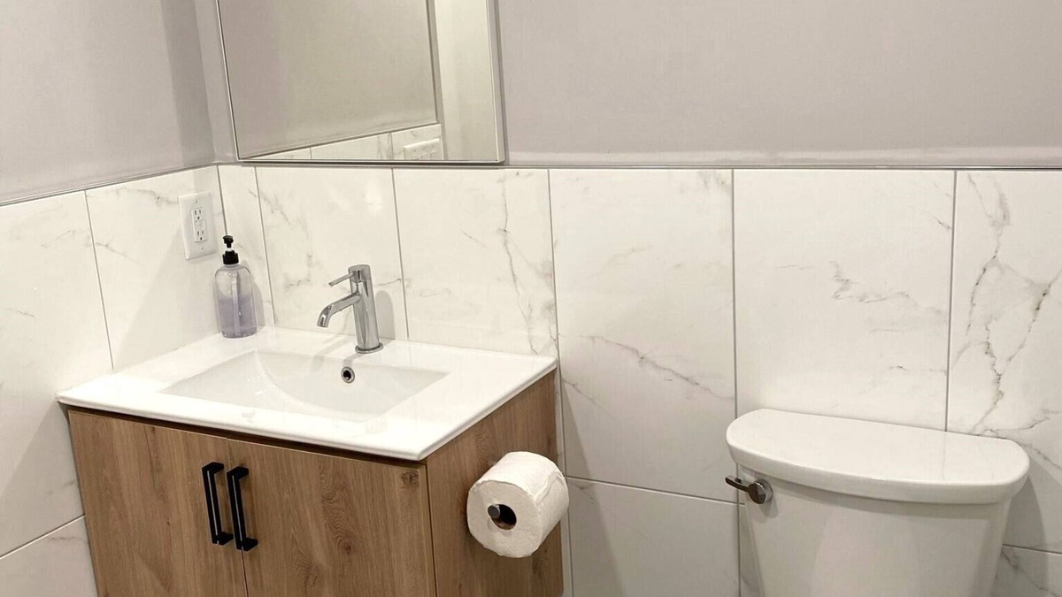 Jersey City Apartment | Modern 1BR 1BA Apartment