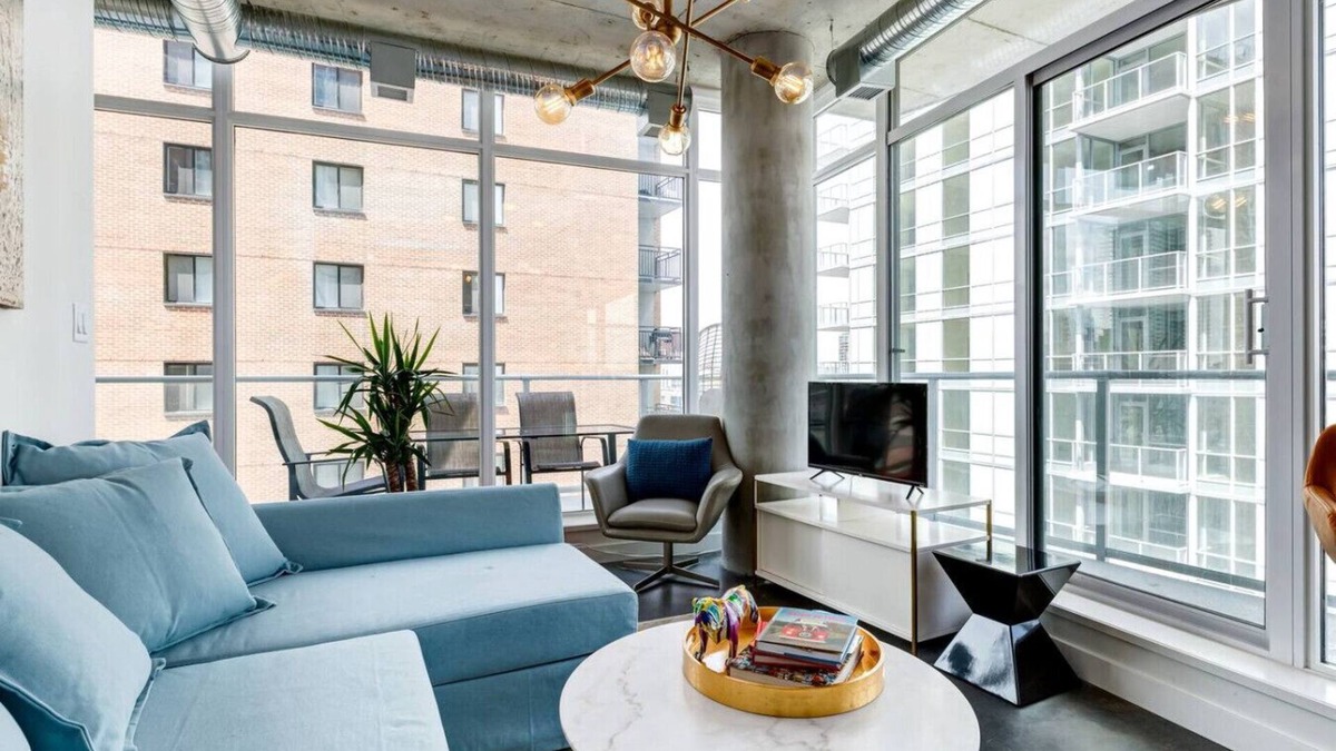 East Village Condo | Modern 1BR Condo for 4 | Great Views + Balcony!