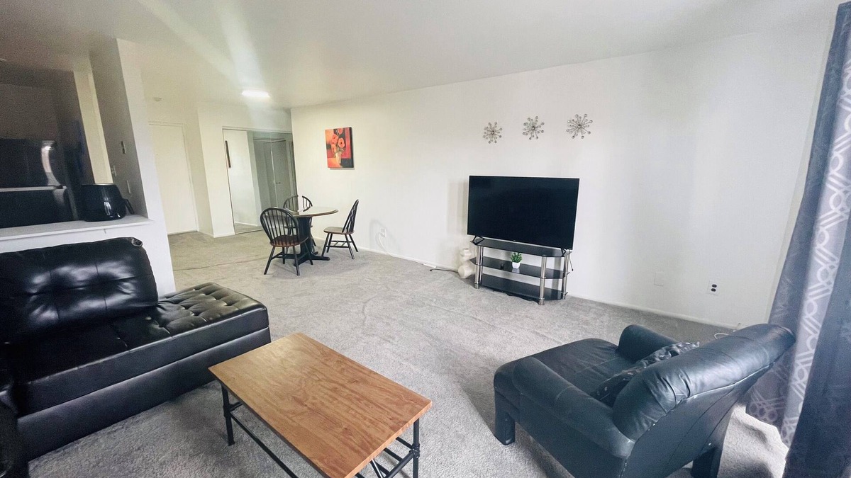 Elkins Park Apartment | Modern 1BR in Elkins Park Monthly Discount