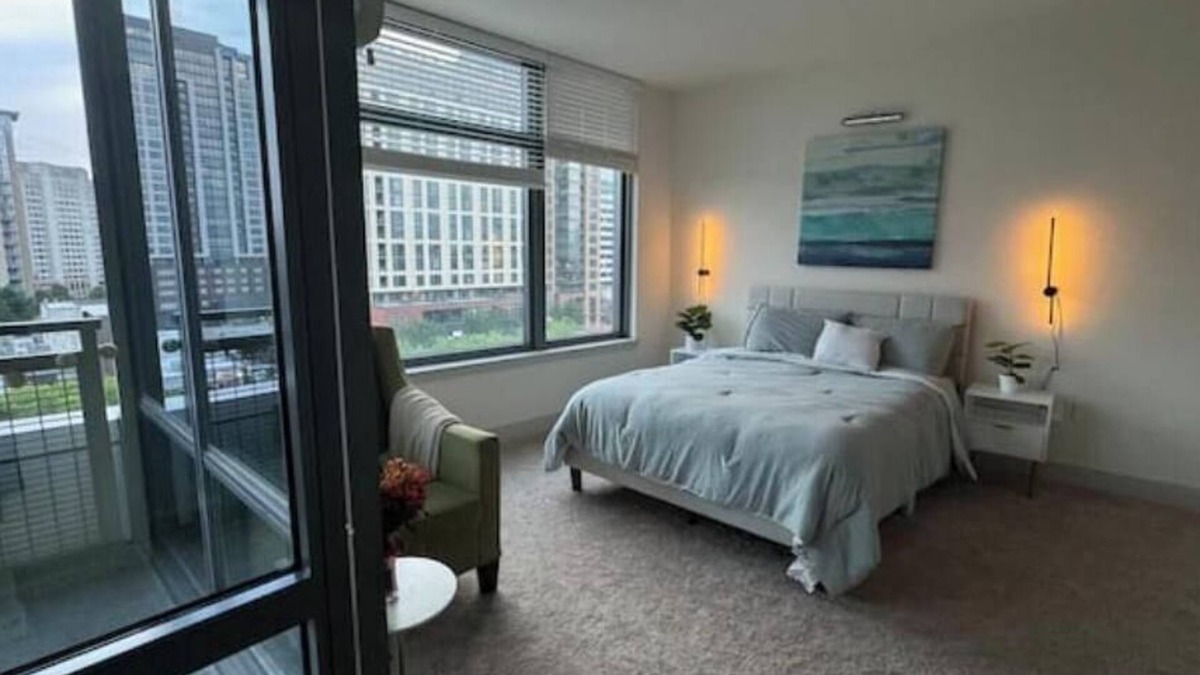 Downtown Apartment | Modern 1BR in Silver Spring