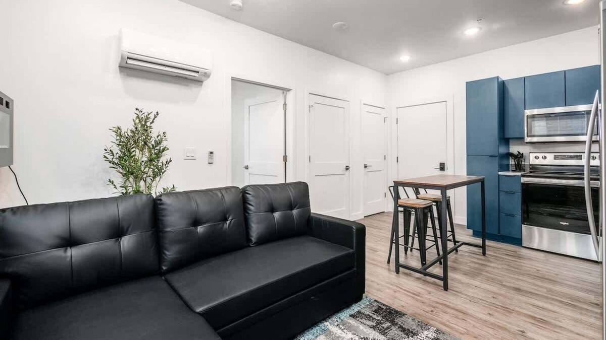 Downtown Columbus Apartment | Modern 1BR Near Columbus Hotspots!