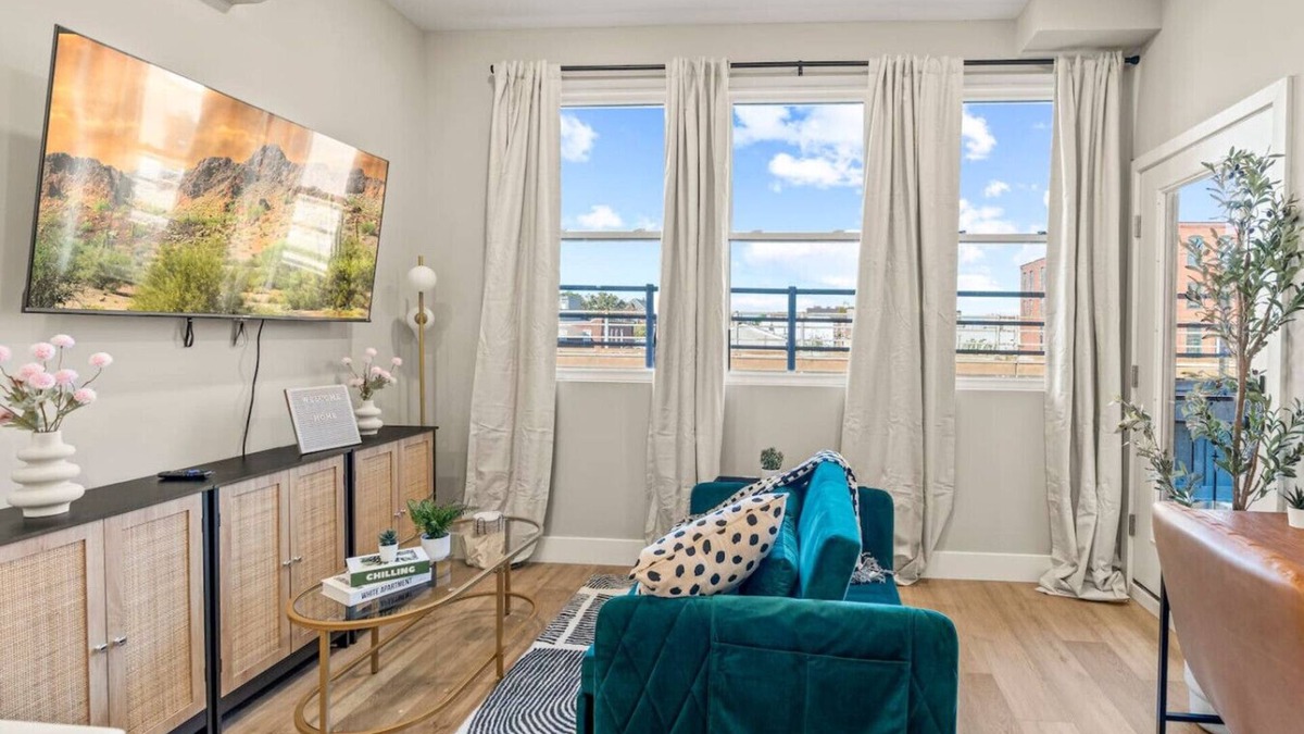 Norris Square Apartment | Modern 1BR Retreat in Fishtown