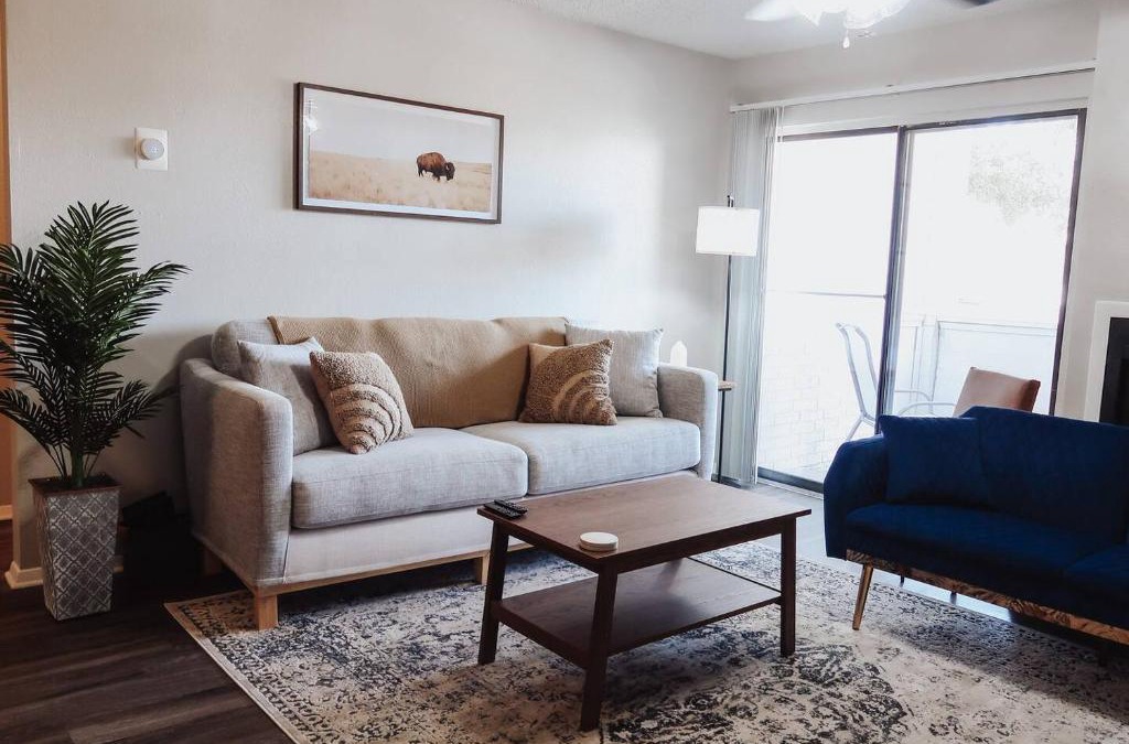 South Lamar Apartment | Modern 1BR SOLA - Pool & Gym 5 min to DT + Dogs ok
