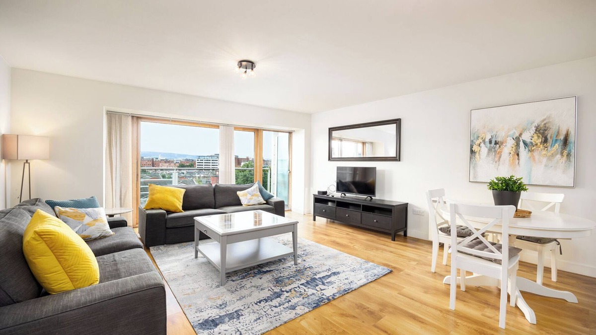 Grand Canal Dock Apartment | Modern 2 Bed - 8min to Grand Canal Dock Station