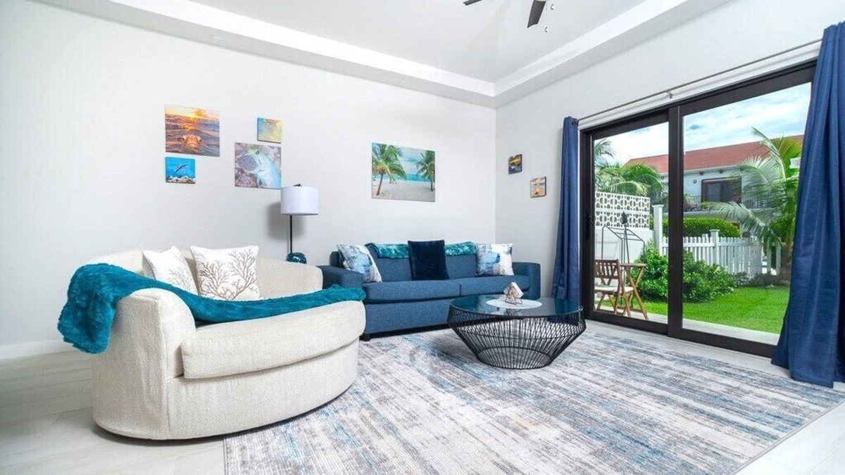 Northwest Point Apartment | Modern 2 Bed Apt w/Pool Near to Diving, Beach, etc